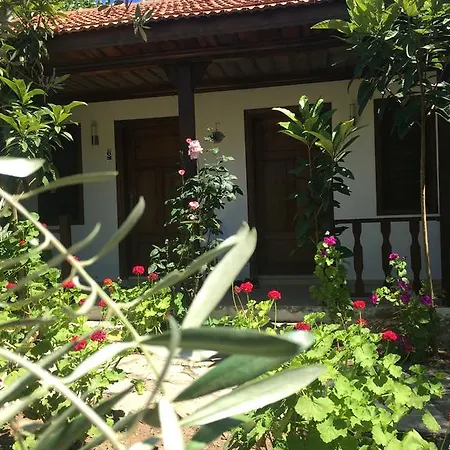 Umut & Beach Selimiye 招待所 塞利米耶